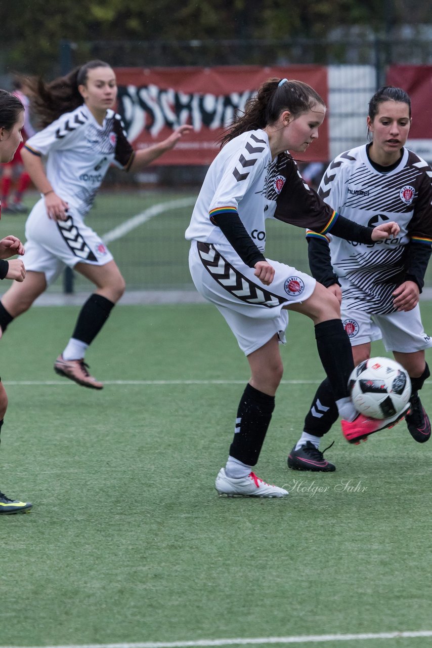 Bild 304 - B-Juniorinnen FC St.Pauli . Braedstrup IF : Ergebnis: 4:1